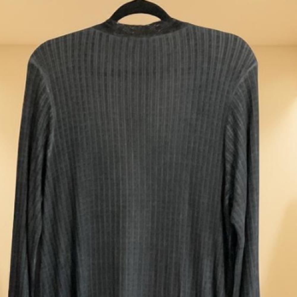 Soft Surroundings charcoal
grey,maxi length,flowy
Open front Cardigan,lace trim - Picture 7 of 8